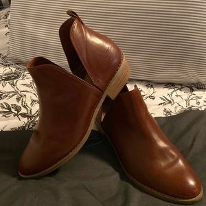 Universal Thread Nora Ankle Boots Mahogany Women’s size 11